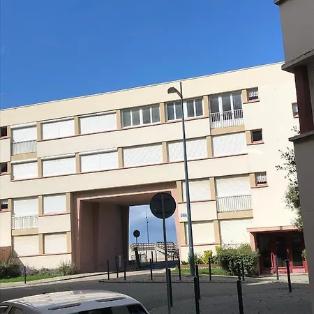 Avec Un Minimum De 3 Nuits 80 M De La Et 300 M Des Commerces